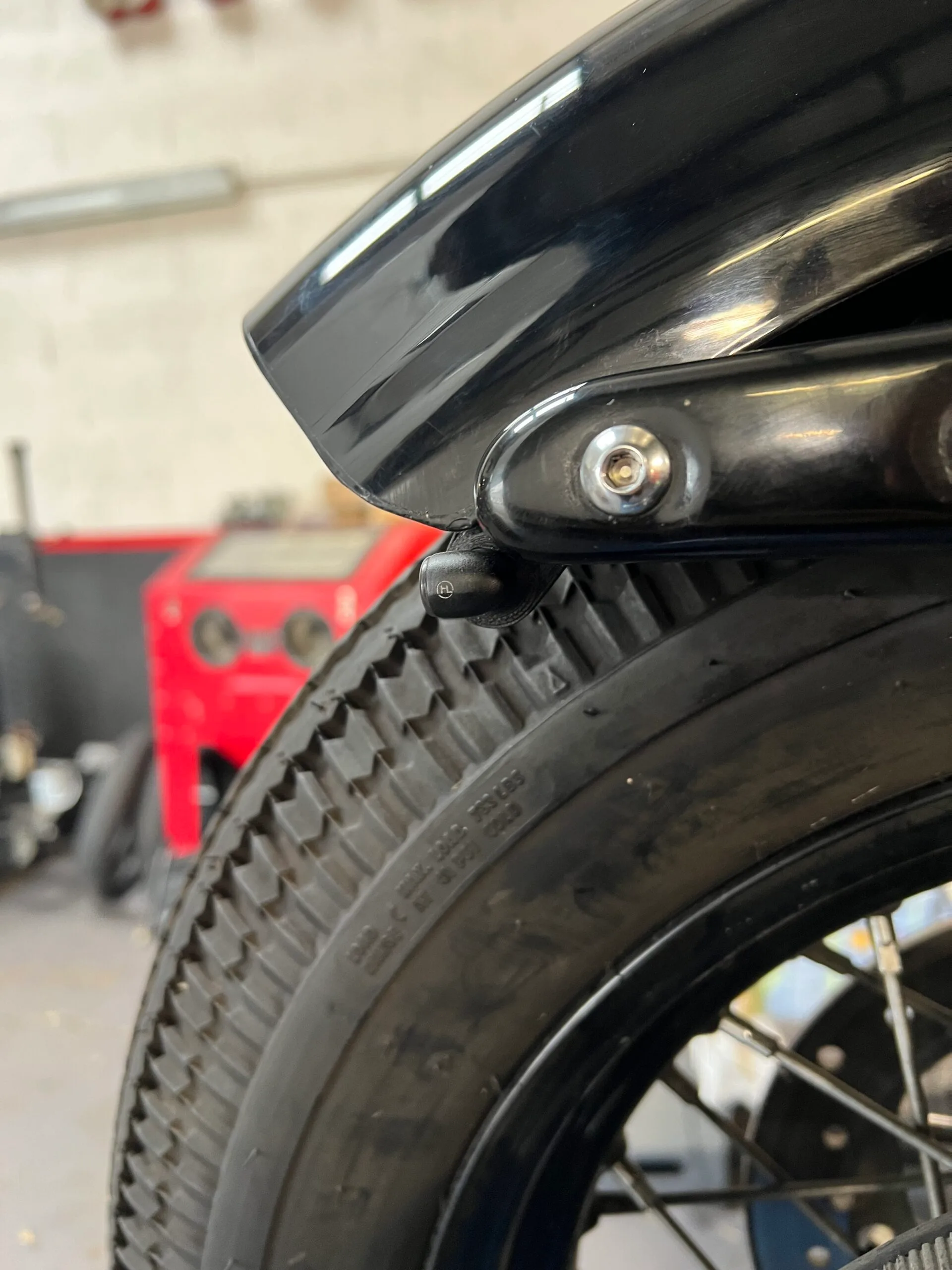 Support clignotant arrière pour Sportster – Image 4